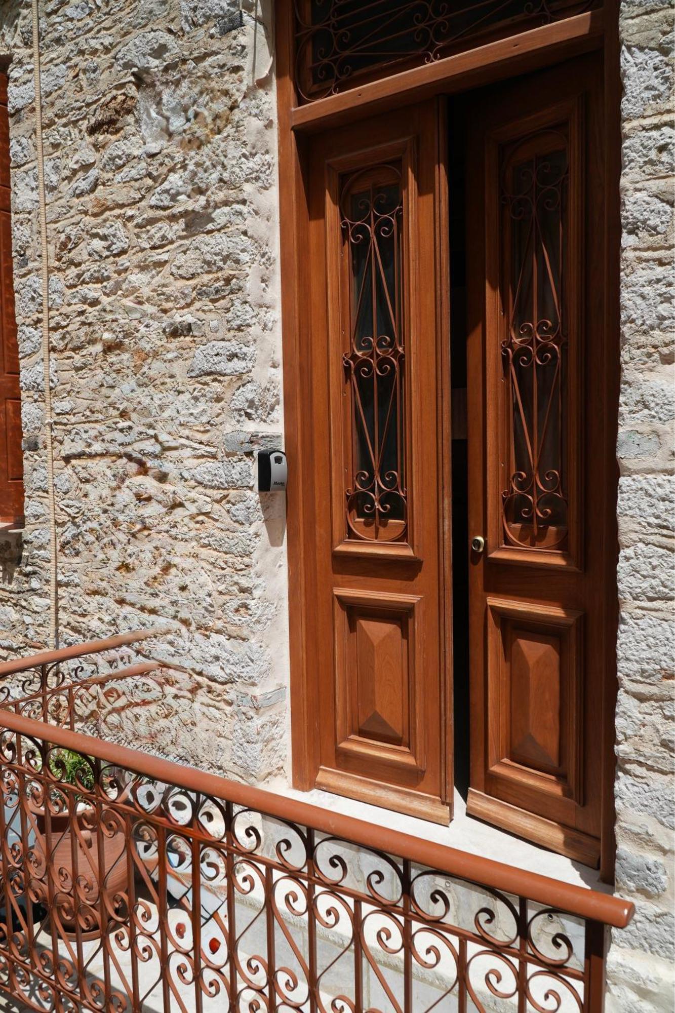 Stone Living Symi Central Apartments מראה חיצוני תמונה